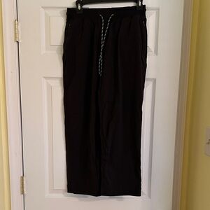 Athleta Trekkie Black Drawstring Capris